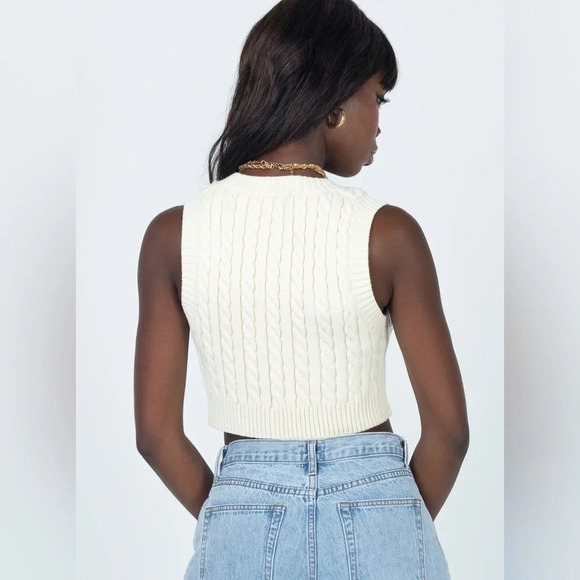 Princess Polly Sydney Cropped V-Neck Sweater Vest in Cream Size S/M - Picture 5 of 13